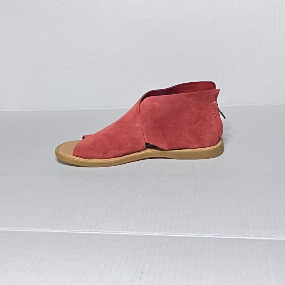 Born Iwa Sandals - Picture 5 of 13